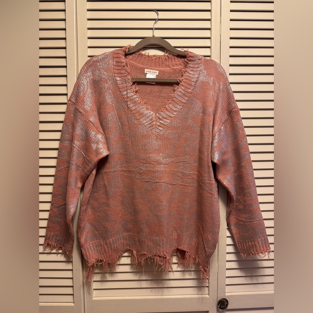 Main Strip Medium Pink and Gold Distressed Oversized V-Neck Sweater. PTP 23”